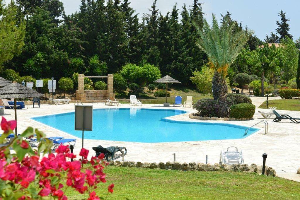 Limnaria Villas Sunny Garden Apartment Пафос Экстерьер фото